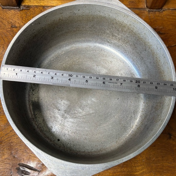 Set of 2 vintage torquoise/ teal Club cast aluminum cookware - Picture 14 of 15